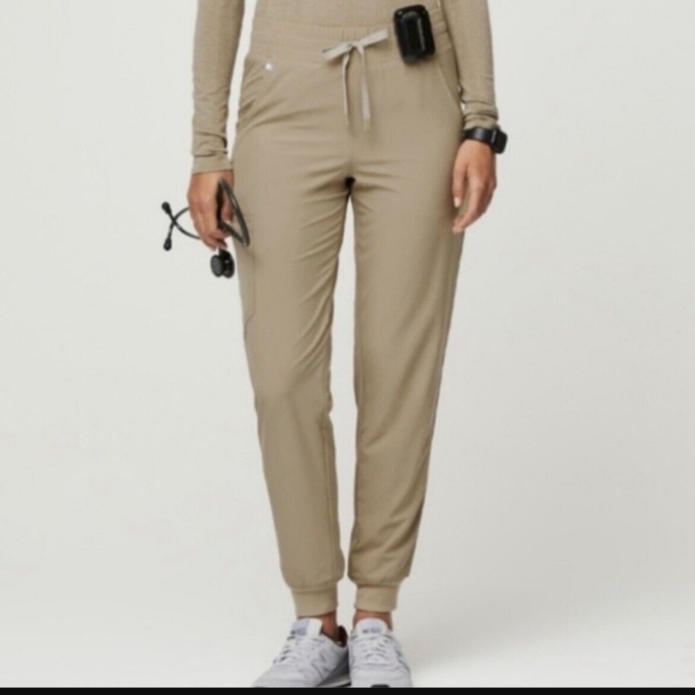 FIGS- High Waisted Zamora FREEx Lined Jogger Scrub Pants Medical Nurse Doctor